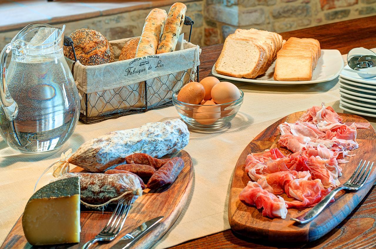 Il Giuncheto Bed & Breakfast Trequanda Dış mekan fotoğraf